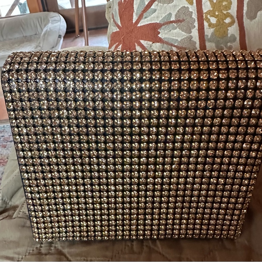 Elegant Gold Crossbody Bag